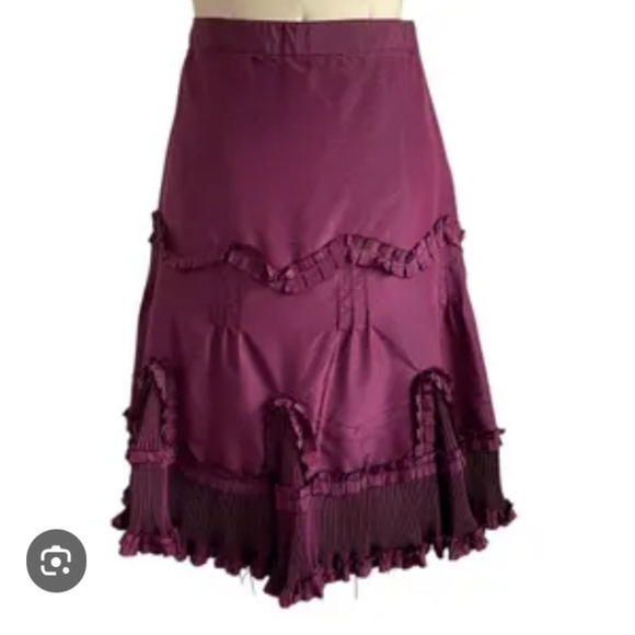 🌹Silky,  Burgundy color skirt from Banana Republic - Picture 1 of 12